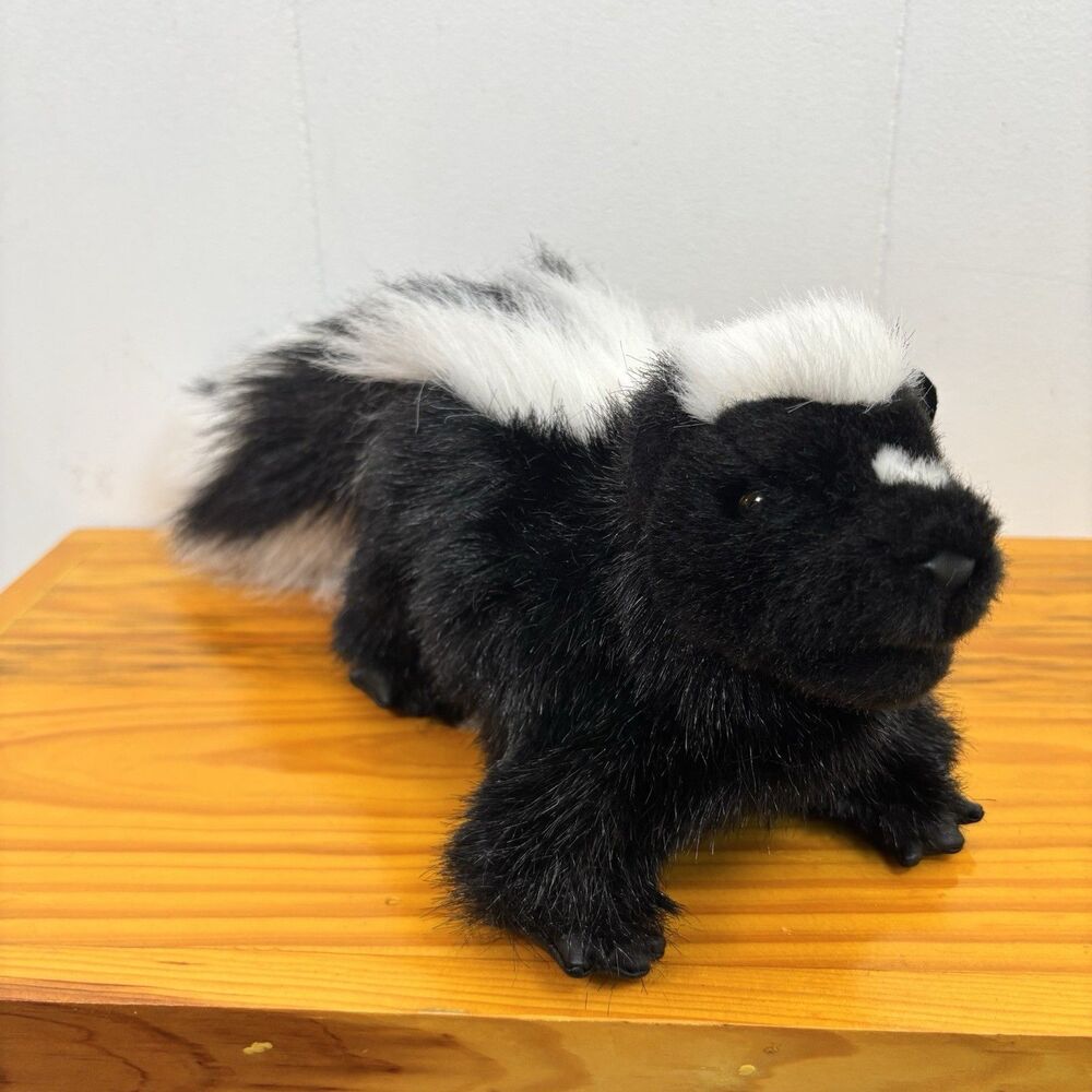 Folkmanis Plush Skunk Hand Puppet 15" Stuffed Animal Full Body Realistic